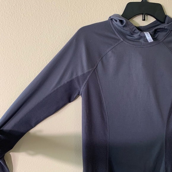 Fabletics Long sleeve pullover top - Picture 4 of 10
